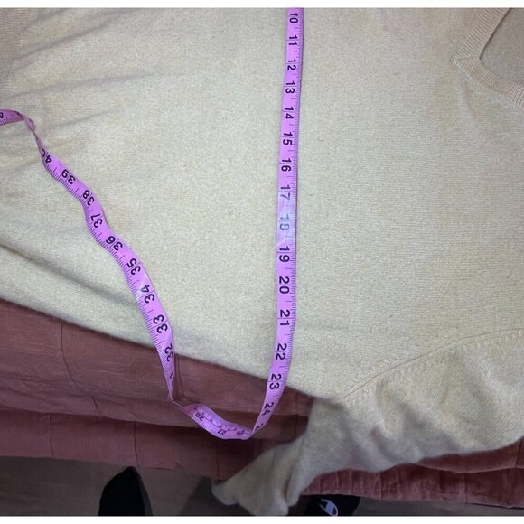 Jos. A. Bank 100 % Cashmere Yellow V-Neck Sweater Mens Large Soft Luxury Knit - Picture 5 of 6